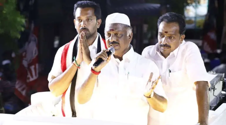 Thousand Stalin Thousand Dinakaran Cannot do Anything OPS Campaign in Aravakurichi