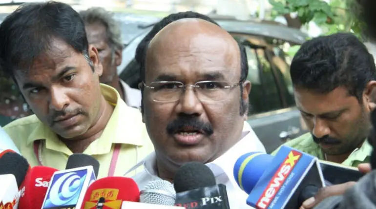 Minister Jayakumar DMK Requesting 5 Cabinet Berths from BJP