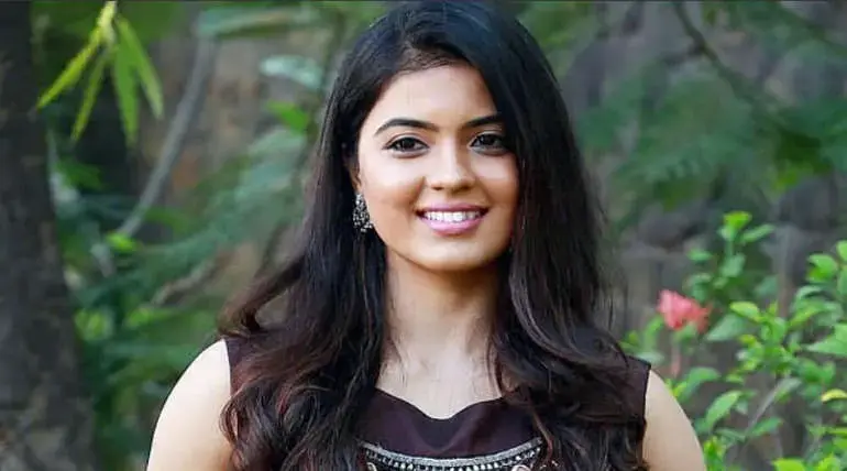 Ilayathalapathi Vijay Surprises Actress Amritha