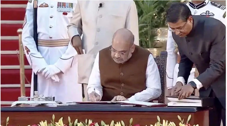 Is Amit Shah to be the successor of Narendra Modi?