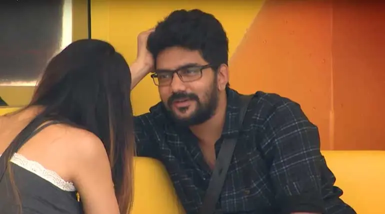 Love in the Air Between Kavin and Sakshi at Bigg Boss 3 Tamil House