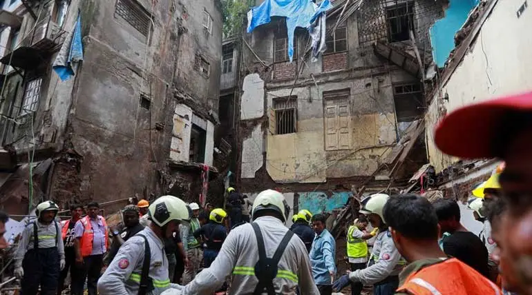 Mumbai Building Collapse Tearful Faces Emerge Out of the Debris After 18 Hours Only to Find Their Family Dead