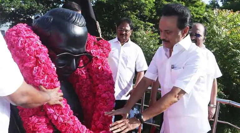 Arignar Anna's 111th Birthday was Celebrated Exorbitantly by DMK and AIADMK