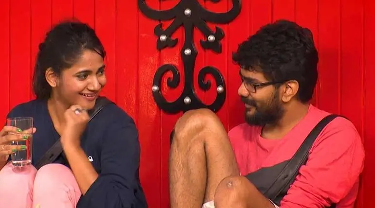 Family Sentiment at the peak in Bigg Boss 3 Tamil show between Cheran - Kavin - Losliya