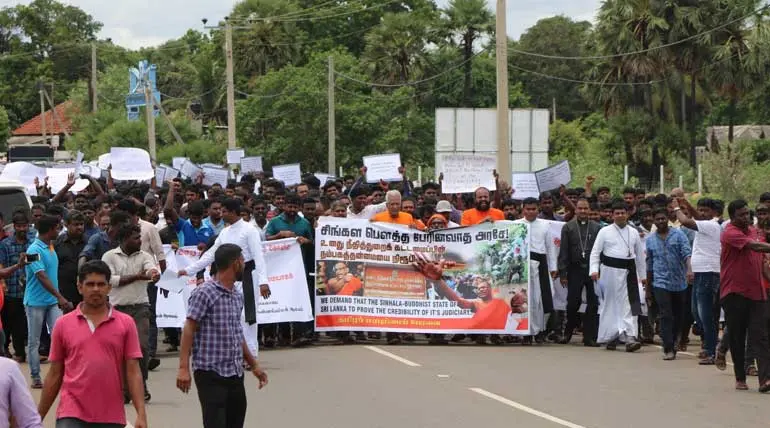 Tension in Sri Lanka Mullaitivu after the cremation of a Buddhist monk in Hindu temple against court orders