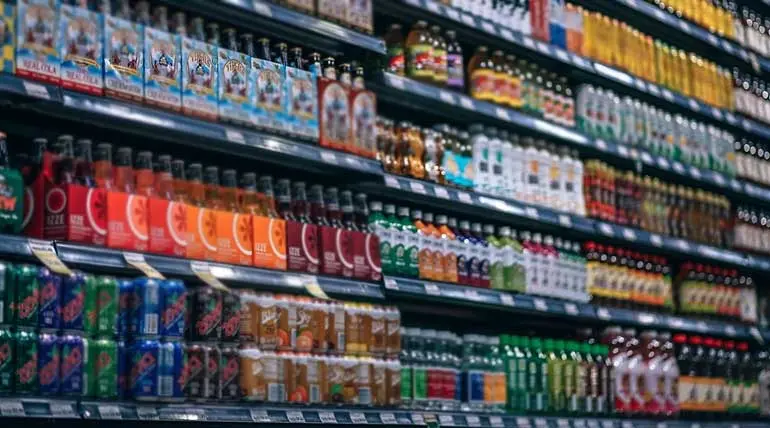 Singapore by banning ads on sugar beverages sets a precedent to control diabetes.