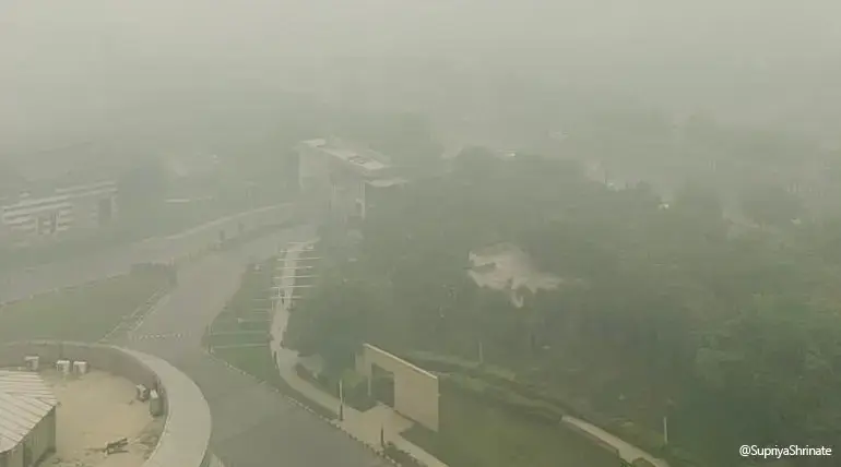 Delhi is Still Gasping in Air Pollution while Ministers Suggesting Carrot and Music