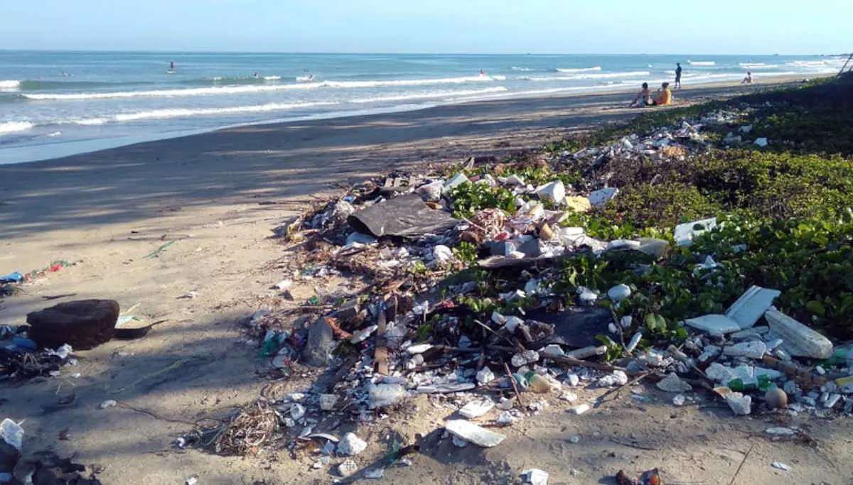 Study Found the Huge Chunk of Plastics in Ocean that Went Missing for Years
