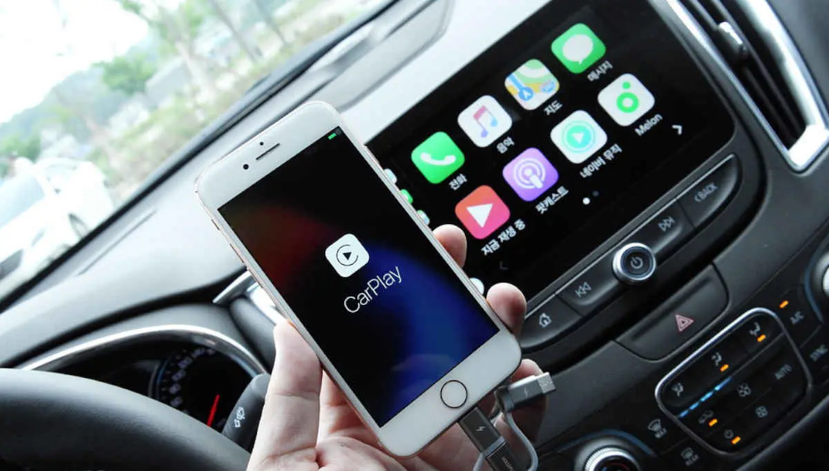 Apple CarPlay and Android Auto Distracted Drivers More than Alcohol and Cannabis