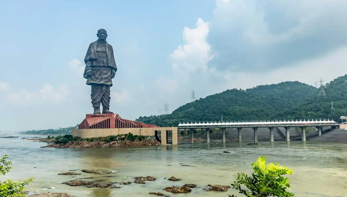 Statue of Unity was on Sale in OLX to Meet India's Medical Requirements