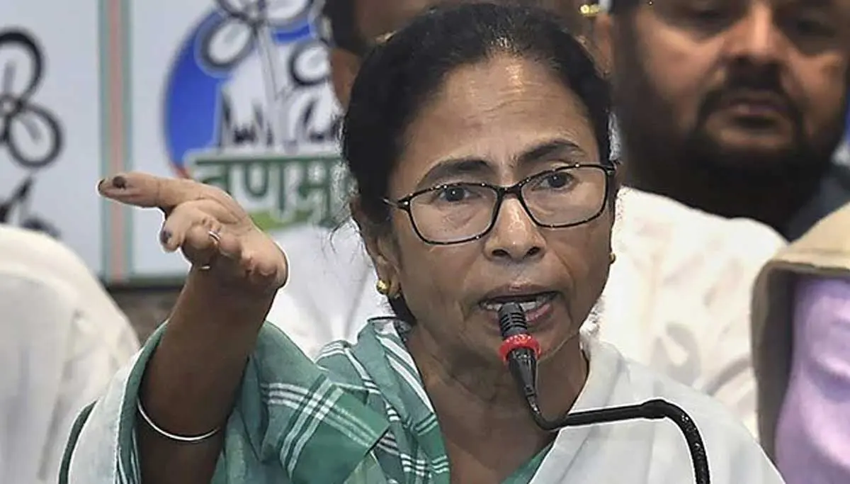 Amphan Cyclone Vulnerability: Mamta Banerjee prepares to stay in the control room tonight