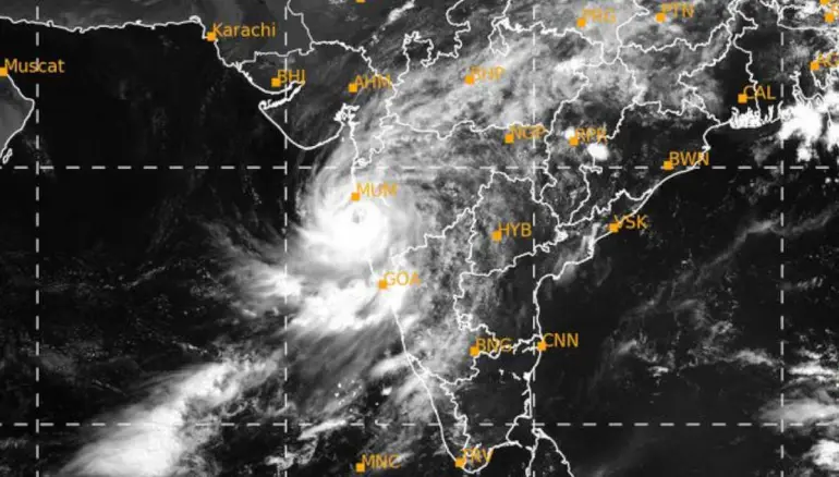 Cyclone Nisarga Update: 144 Imposed in Mumbai and Flights Canceled