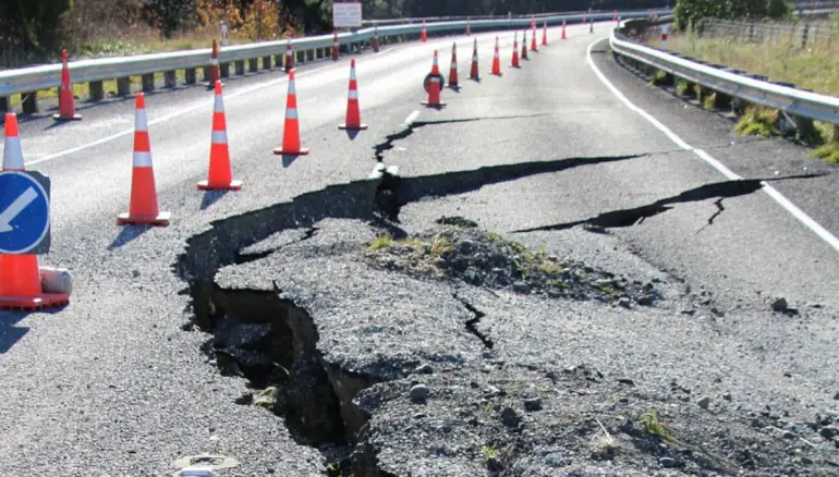 A Mild 2.1 Magnitude Earthquake Hits Delhi NCR this Noon