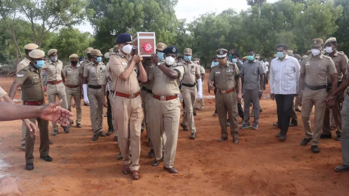 Policeman Subramanian who died a heroic death, was cremated with 30 bullets
