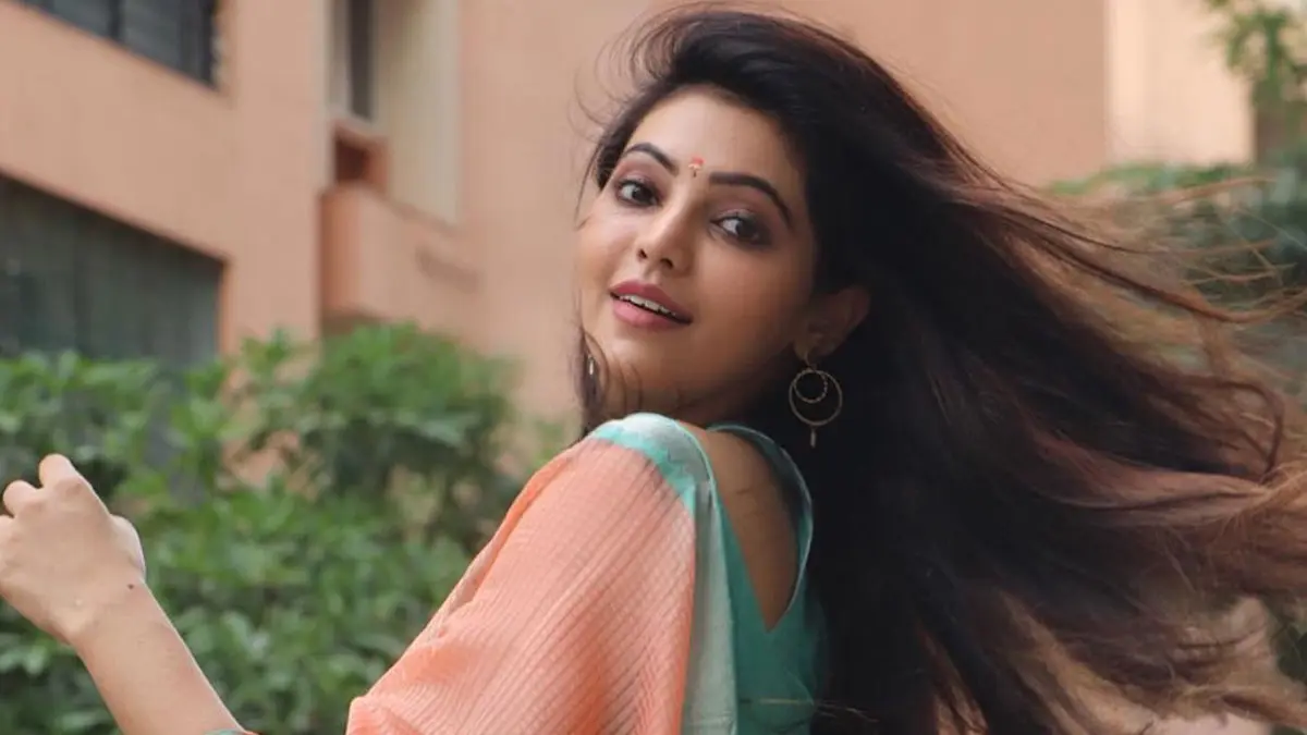 Bigg Boss 4 Tamil Contestants were Quarantined; Athulyaa Ravi Denial