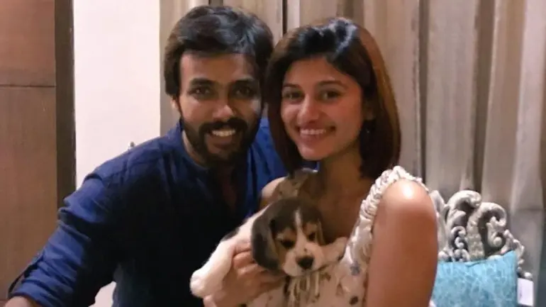 Bigg Boss Tamil Contestant Oviya tweet on Arav Marriage