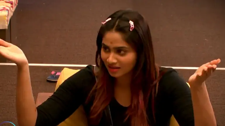 Shivani being questioned by her co-housemates :Todays Promo OCT 6th