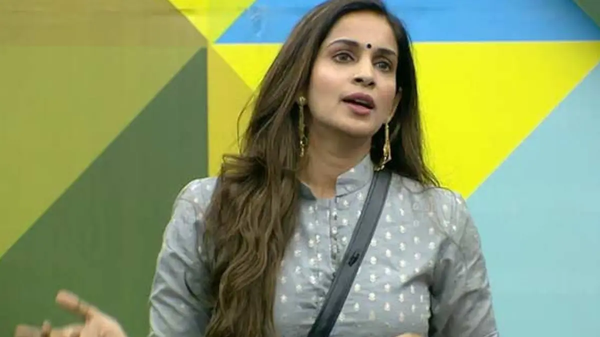 "I Won't Call myself Supermodel" - Samyukta ridiculed Meera Mithun from Big Boss house