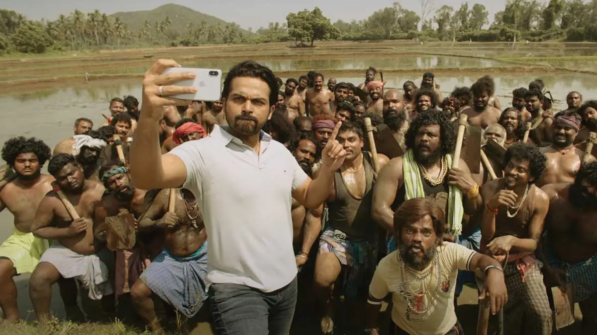 Sulthan (2021) Tamil Movie Review : Karthi as Sulthan On Screen