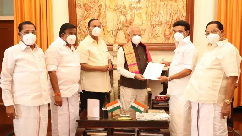 DMK News Updates: M K Stalin Meets Governor Banwarilal Purohit