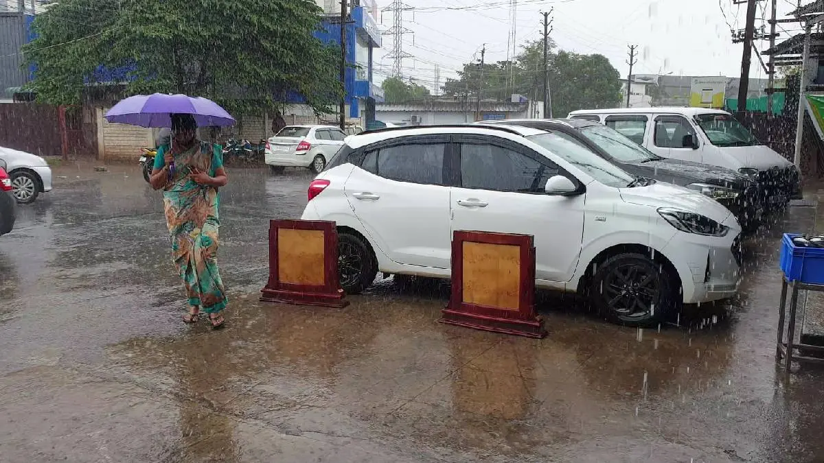 Tamil Nadu Weather Report: Schools Declared Holiday Due To Heavy Rain