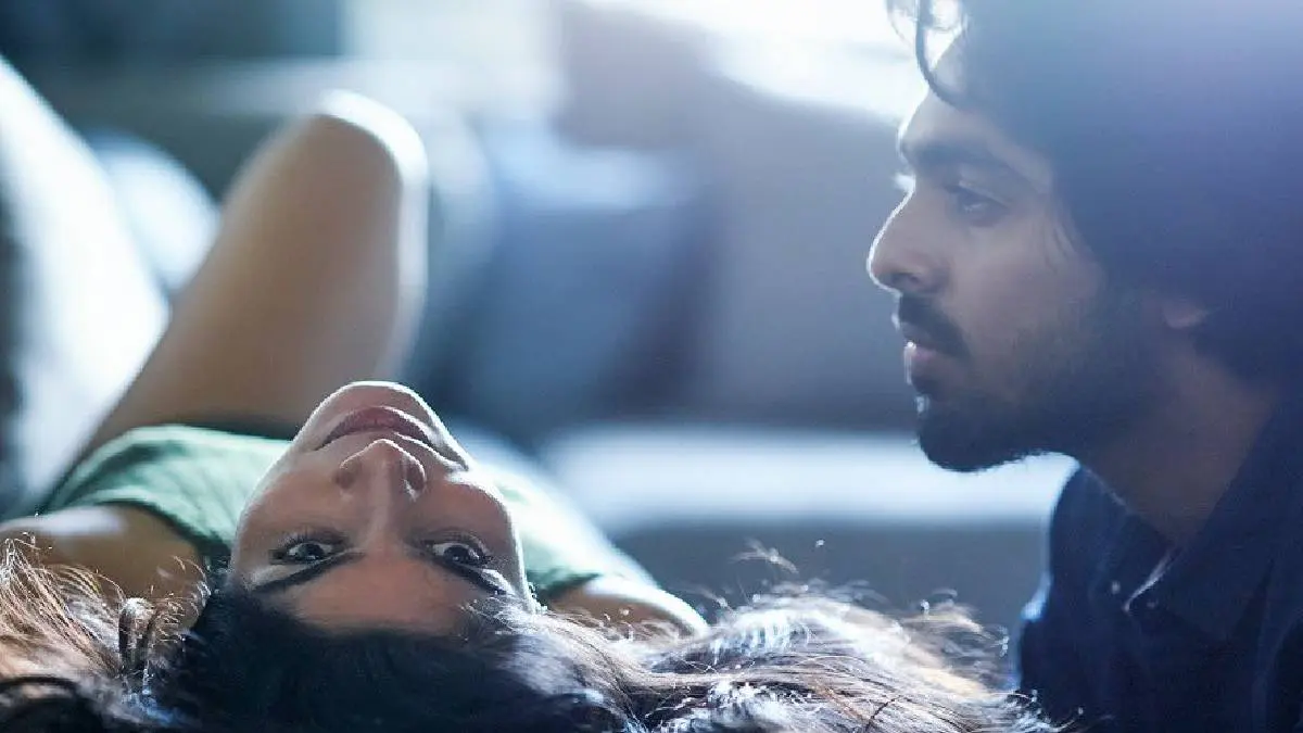 Bachelor Full Movie Leaked Online Starring GV Prakash, Theatre Go Loss