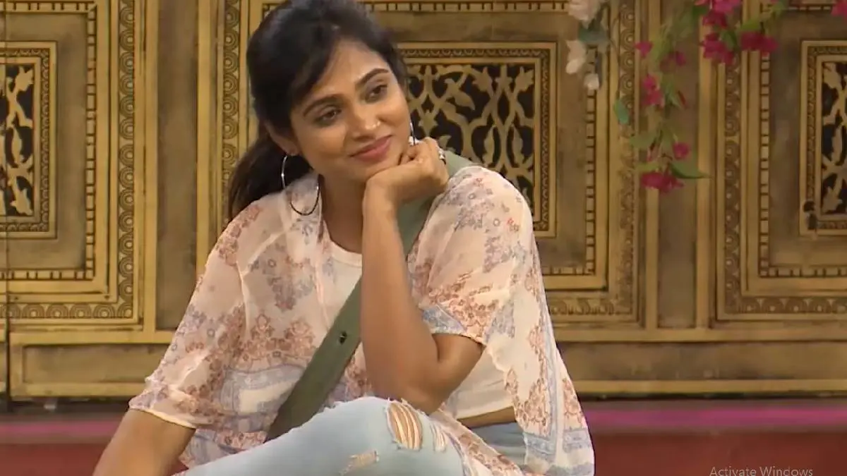Bigg Boss Ultimate 24X7 Live: Ramya Pandian Wild Card Entry To Show