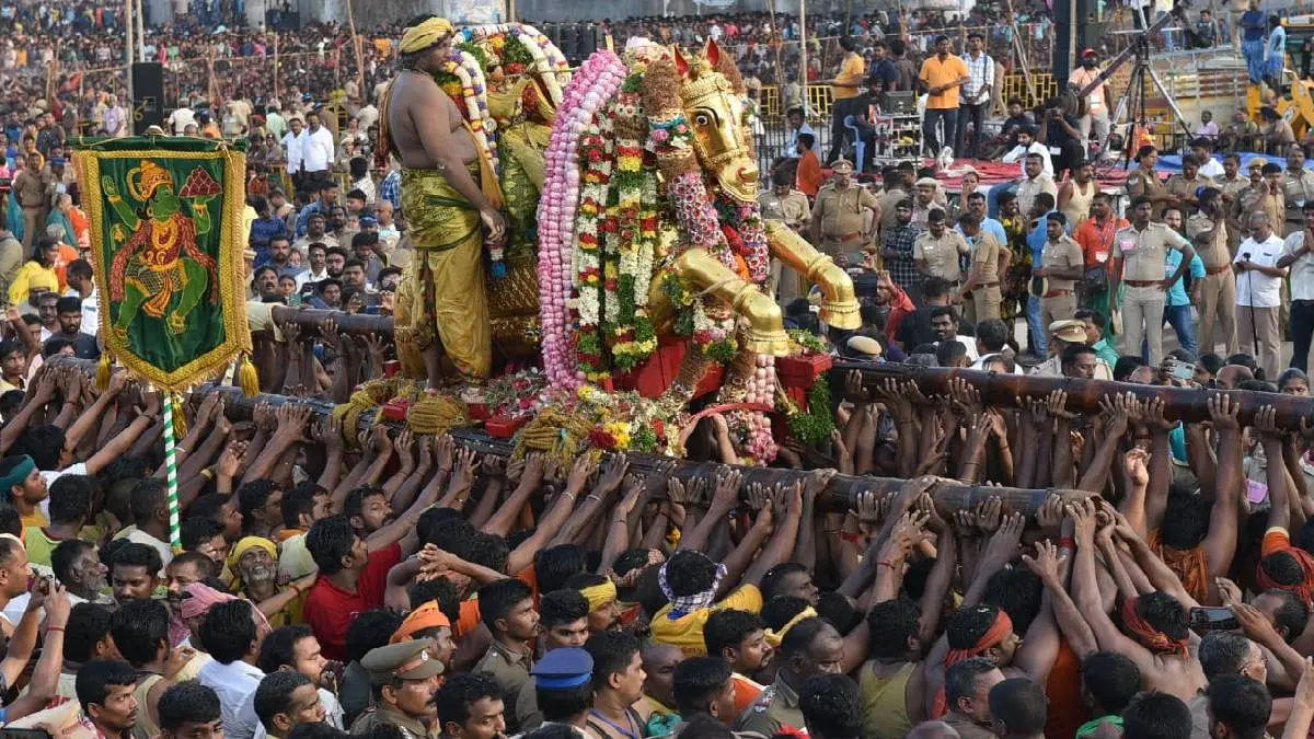 Lord Kallazhagar Completes Annual Journey To Madurai
