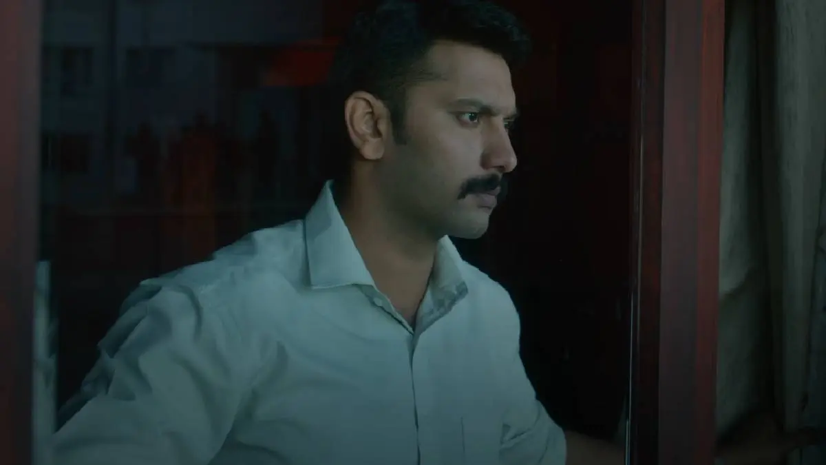 Diary Tamil Full Movie Review Starring Arulnithi In The Lead