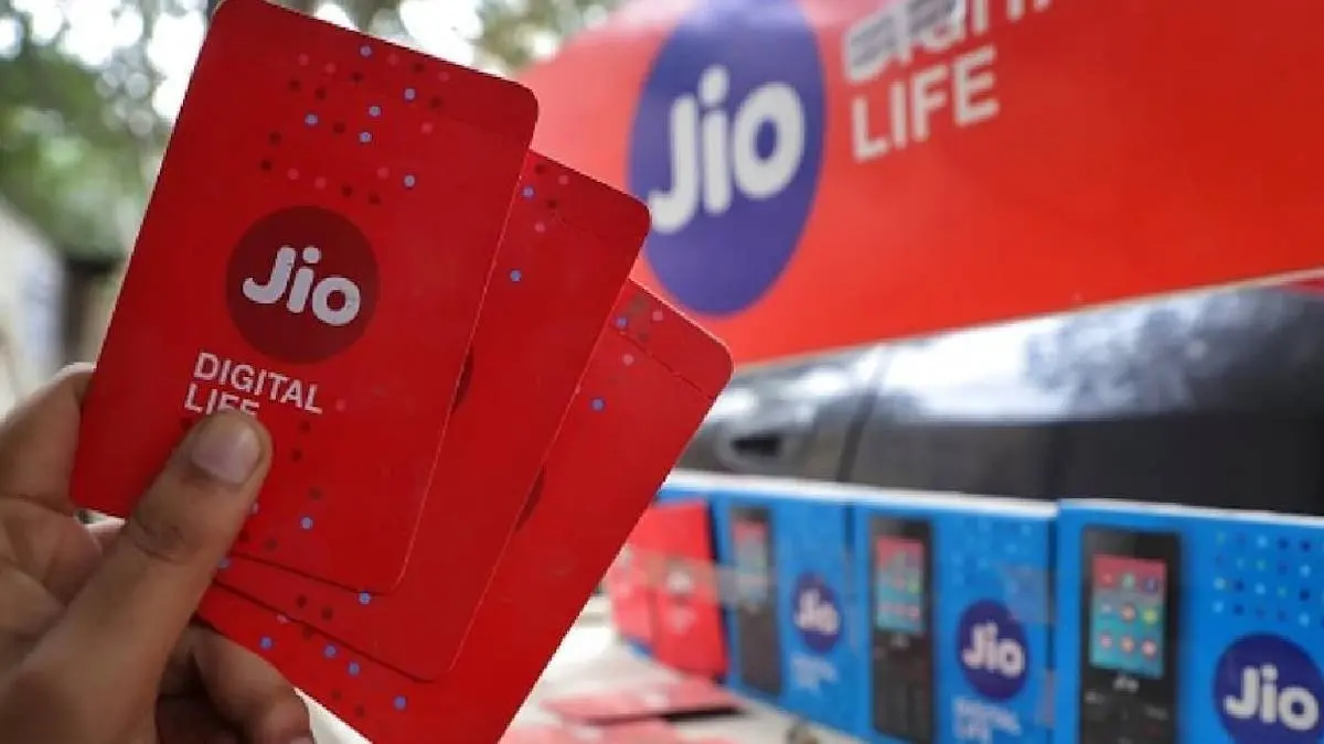 Reliance Jio Gets DoT Nod For Satellite-Based Broadband Service