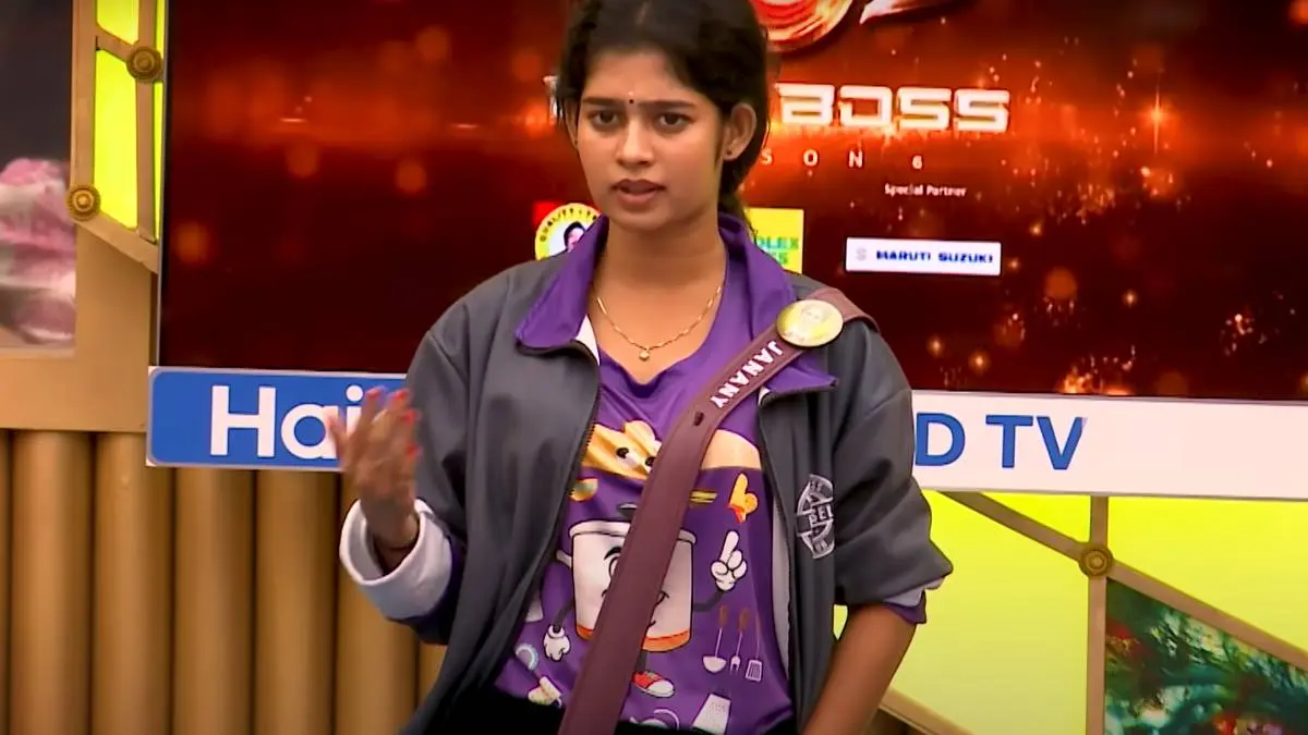 Janani Speaking In Support Of GP Muthu Well Reached Among Fan Armies