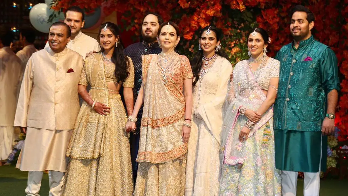 Radhika Merchant and Anant Ambani Photos Going Viral On Social Media