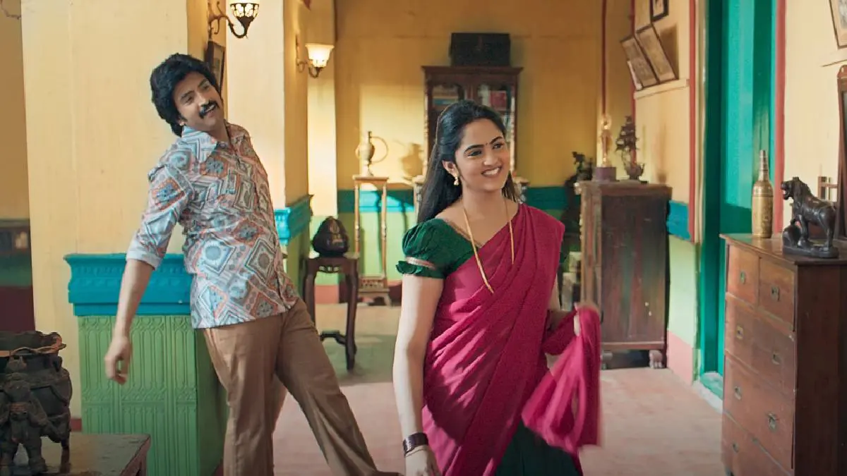 Watch 80s Buildup Tamil Full Movie In Theaters - Review
