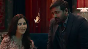 Merry Christmas Movie Starring Vijay Sethupathi Katrina Kaif Review
