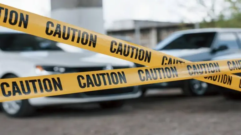 Erode: Tourist Bus Carrying 50 College Students Collapsed And One Dead