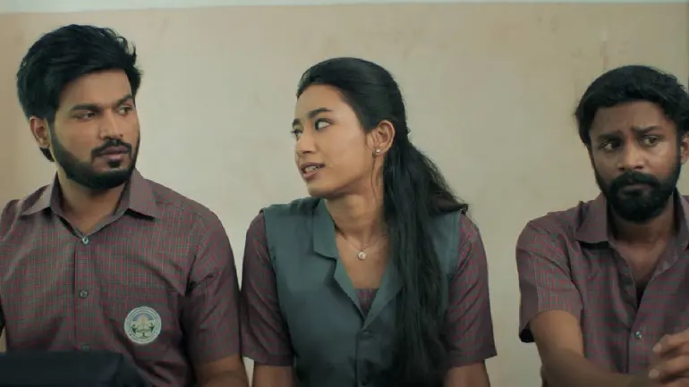 Marakkuma Nenjam Full Movie Starring Rakshan And Dheena Theater Review