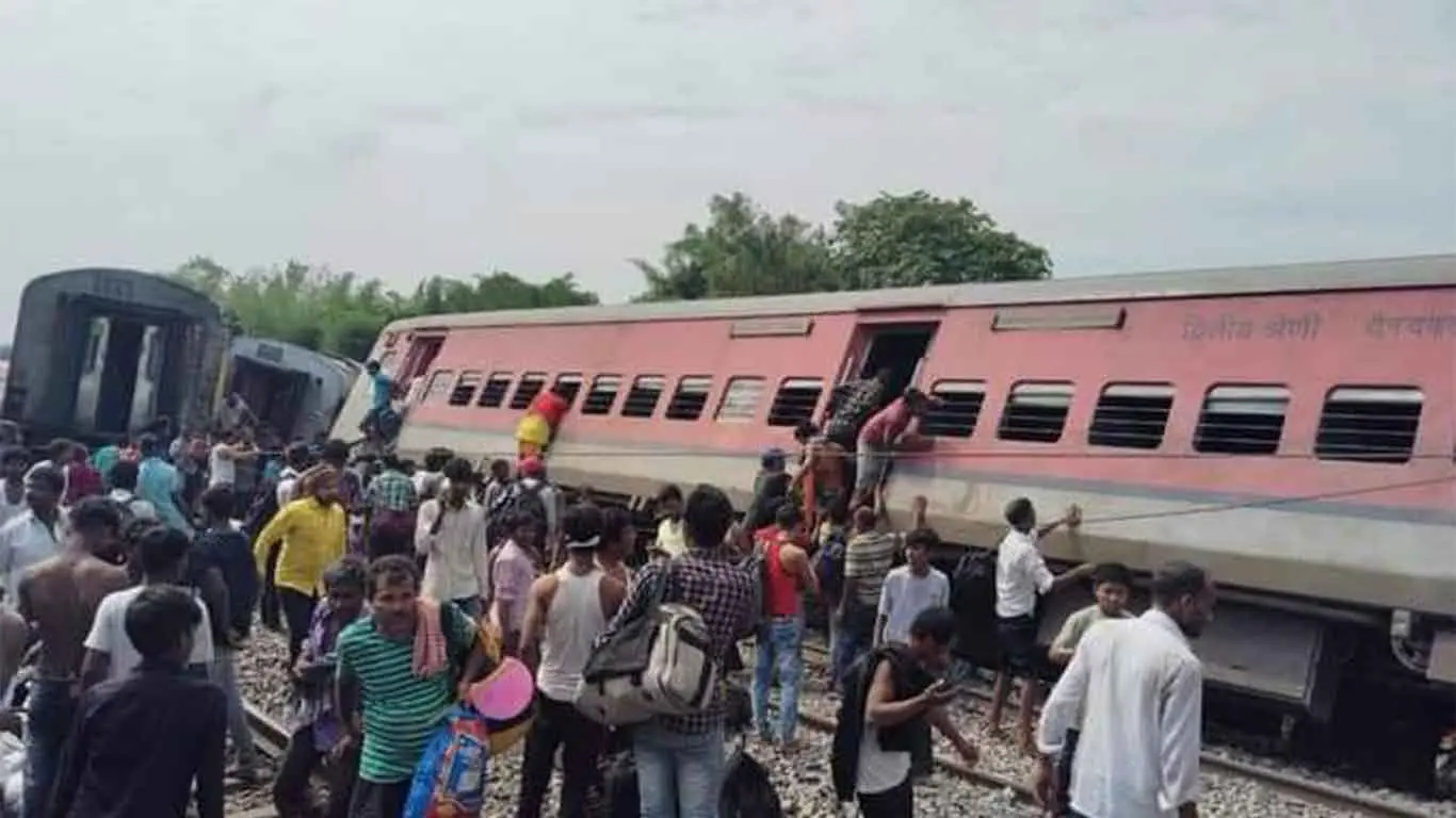 UP Gonda Train Accident: 4 Passengers Died And 33 Injured