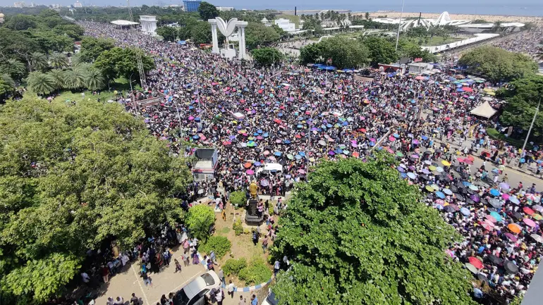 Political Parties Response After 5 Dead in Chennai IAF Air Show
