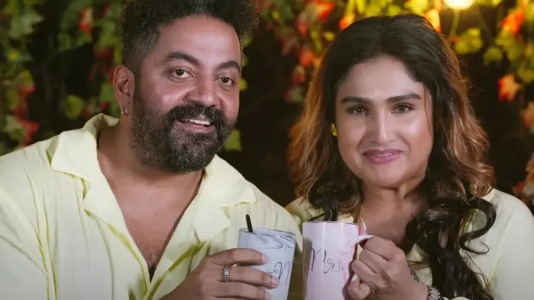 Vanitha And Robert Wedding Turned To Be Mr And Mrs Movie Update