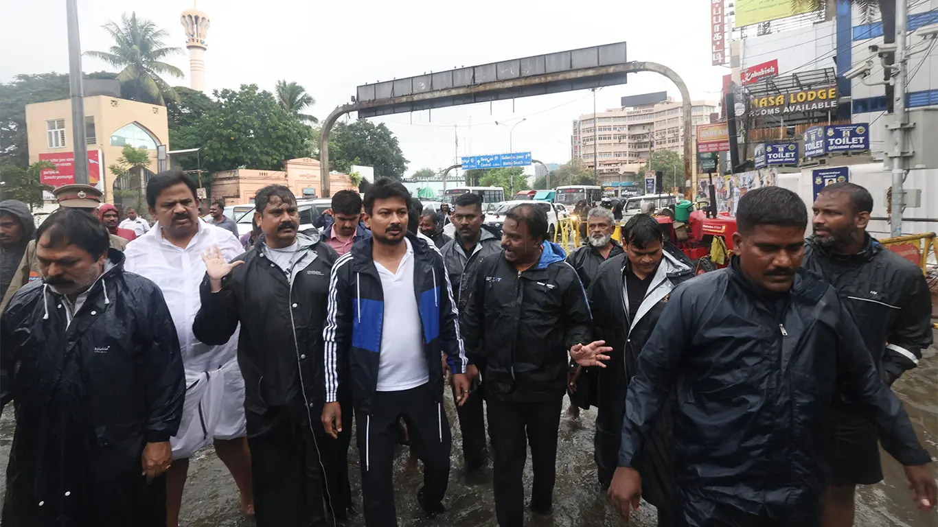 Deputy CM Udhayanidhi Stalin Inspect Chennai Rain Affected Area