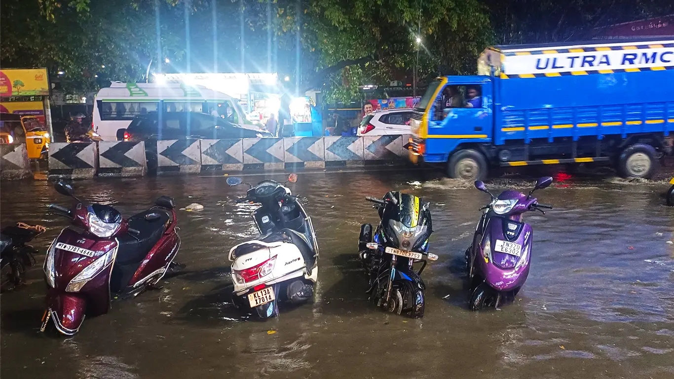 TN Weather Report: Heavy Rains In 15 Districts, Cyclone Alert