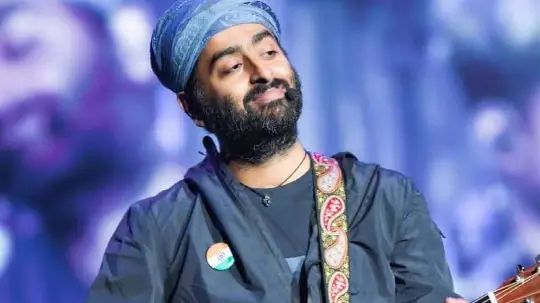 Arijit Singh during his performance at a music event