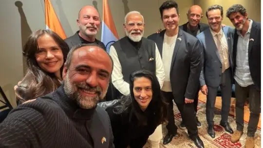 PM Modi selfie with Fauda Cast