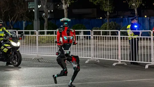 Beijing's Humanoid Robot Marathon Test Signals New Era in AI