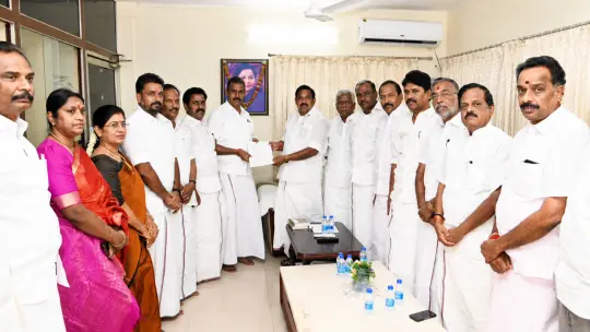 AIADMK Reconciliation: Rebel MLAs Return to EPS Camp After Backing Vijay's TVK