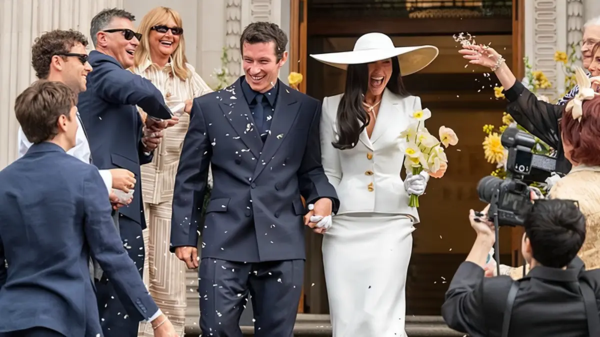 Dua lipa and Callum Turner
