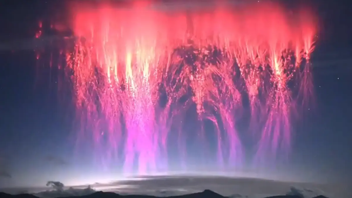 Rare Red sprites