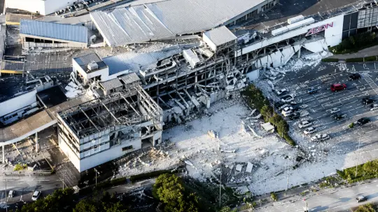 Japan Earthquake Hits 7.1M at Kumamoto as Rescue Teams Race Against Time