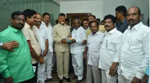 ChandraBabu Naidu Meeting with Party Seniors and Members