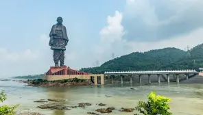 Statue of Unity was on Sale in OLX